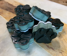 Load image into Gallery viewer, Spirulina Pawsicles Frozen Dog Treats

